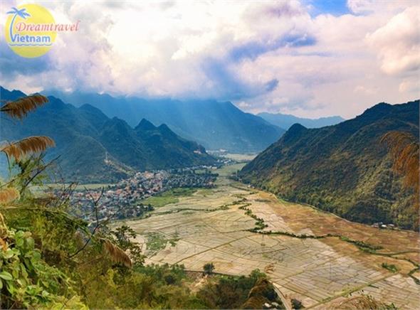 Vòng Cung Tây Bắc 5N4Đ: Mộc Châu - Điện Biên - Lai Châu - Sapa - Mù Cang Chải Vòng Cung Tây Bắc 5N4Đ: Mộc Châu - Điện Biên - Lai Châu - Sapa - Mù Cang Chải